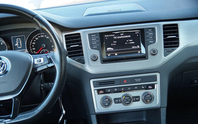 Volkswagen Golf Sportsvan cena 39900 przebieg: 261000, rok produkcji 2014 z Solec Kujawski małe 211